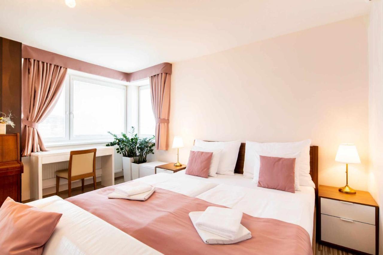 Uno 3* Zlín